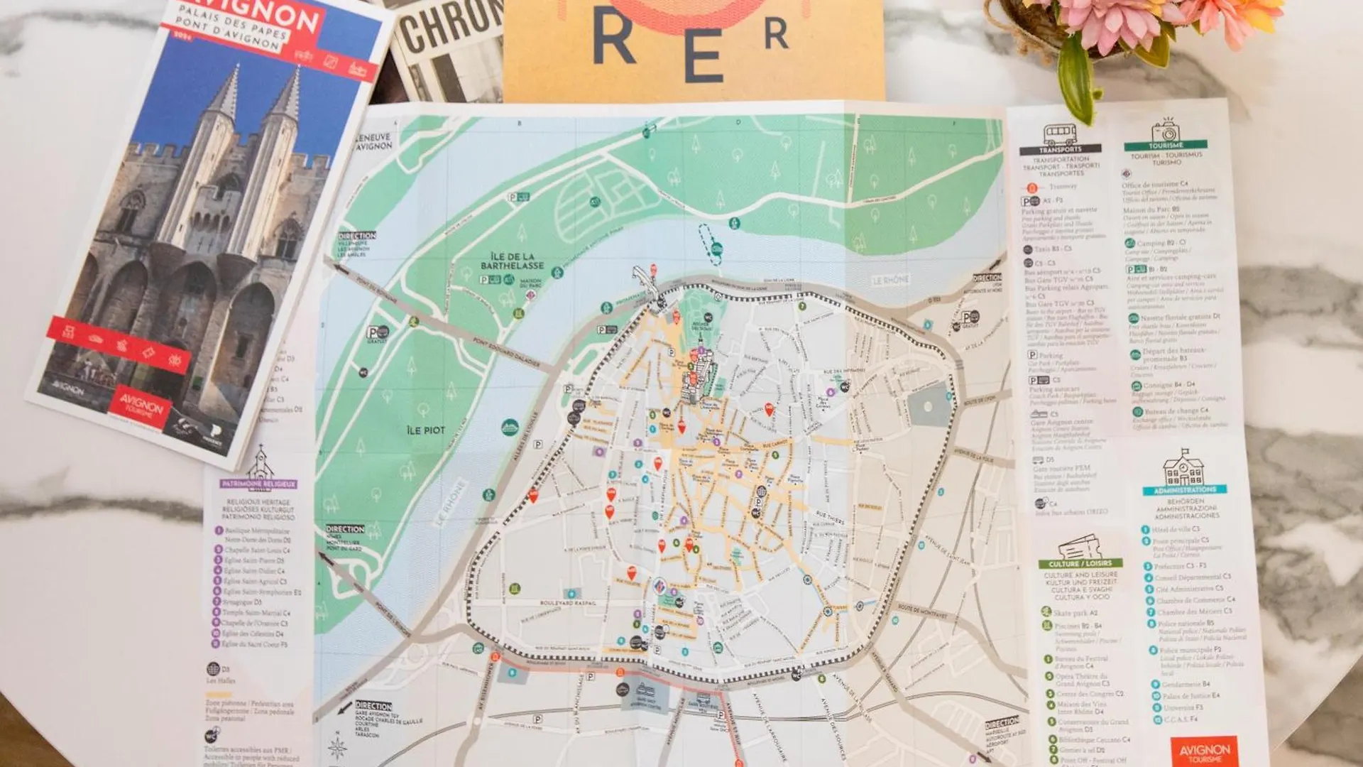 Votre Nid Douillet*Hyper Centre*Netflix/Wifi/Clim Appartement Avignon Frankrijk
